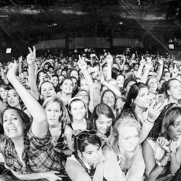 The 11 Stages of "Moshing"