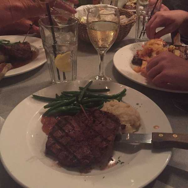 7 OBX Hot Spots You Need To Eat At