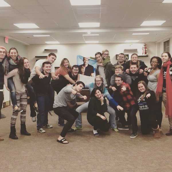 Things You Know To Be True When You Have A Large Group Of Friends In College