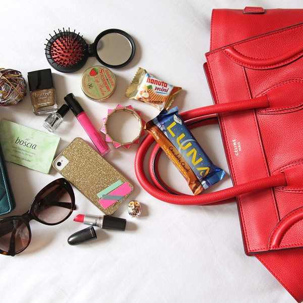 21 Things You Can Find In A Woman's Purse