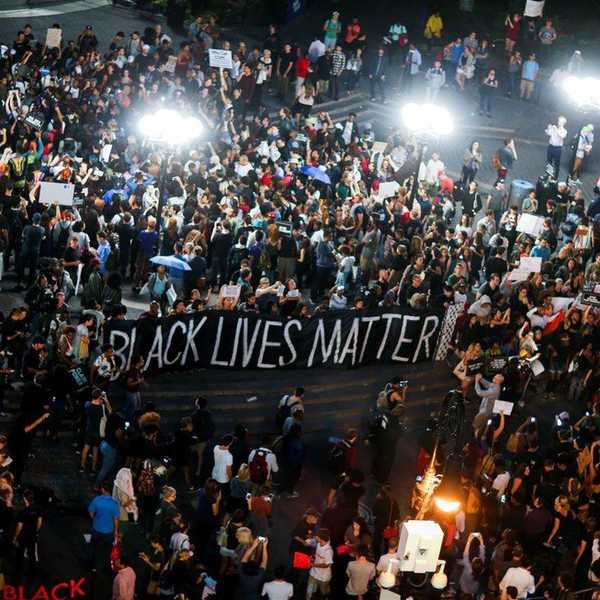 #Blacklivesmatter Vs. #Bluelivesmatter