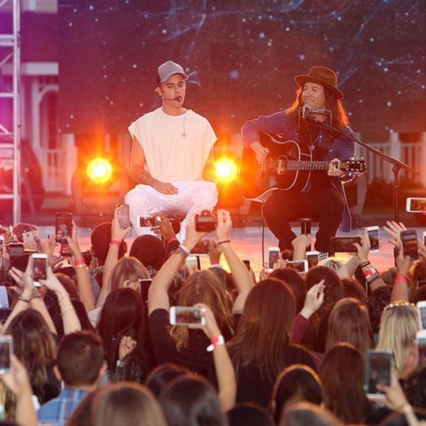 10 Signs You're A Concert Junkie