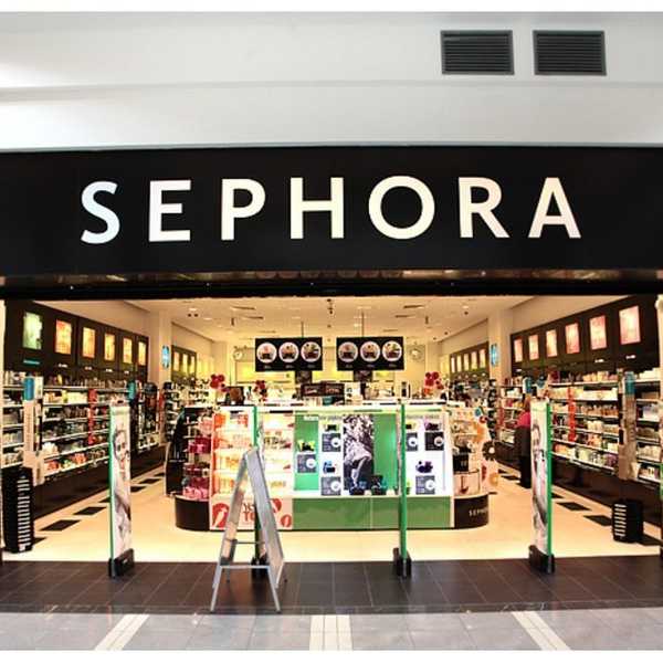 The 5 Stages Of Shopping At Sephora
