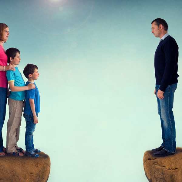 11 Things You Deal With If Your Parents Are Divorced
