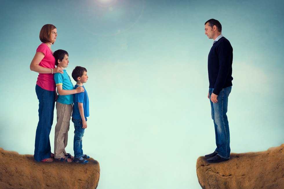 11 Things You Deal With If Your Parents Are Divorced
