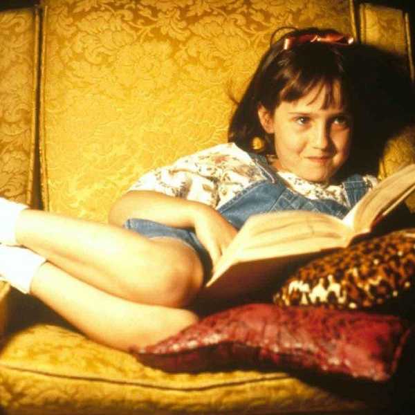 15 Things Bookworms Understand