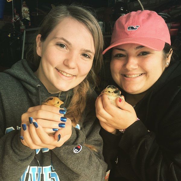 Your First College Friend Can Become A Best Friend