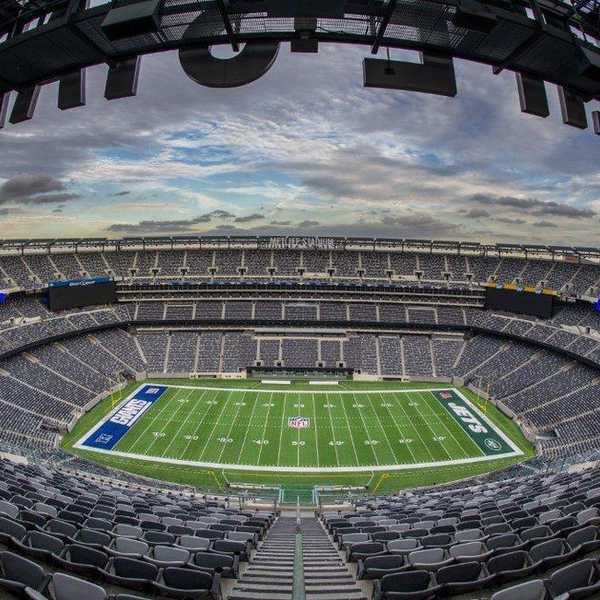 The Fan Experience: MetLife Stadium Meeting Modern Expectations