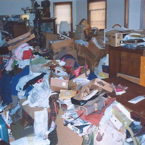 8 Reasons Why Cleaning Your Room Is So Hard