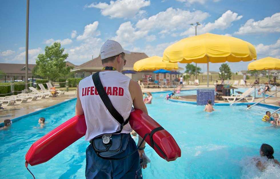 12 Struggles Of Lifeguarding | The Odyssey Online