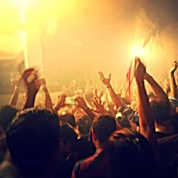 How To Throw The Best Summer Bash