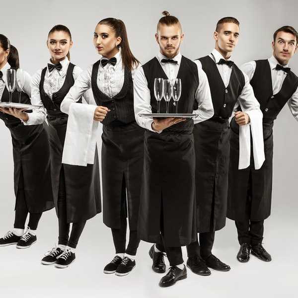 Being A Waiter: The Love-Hate Relationship