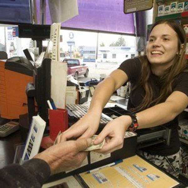 8 Things The Gas Station Cashier Wants You To Know