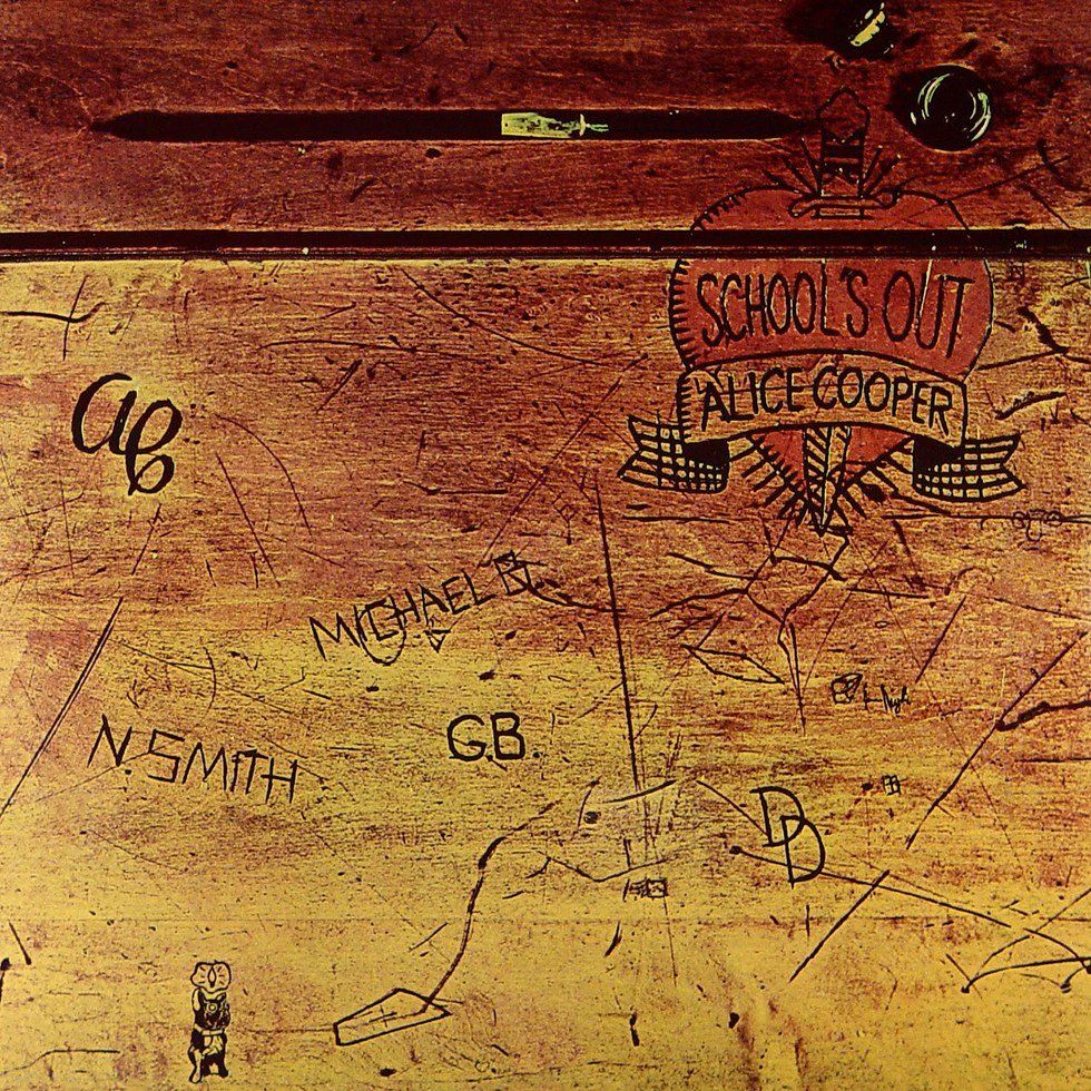 15 Thoughts Every College Student Has While On Summer Vacation