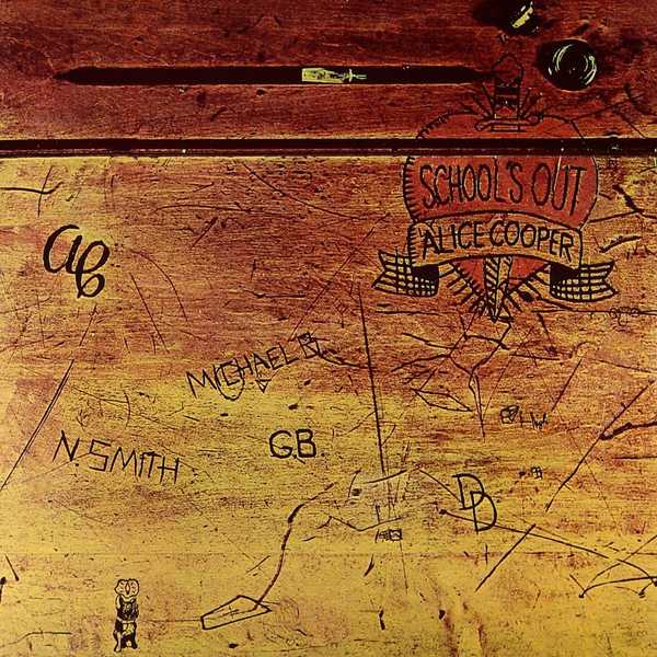 15 Thoughts Every College Student Has While On Summer Vacation