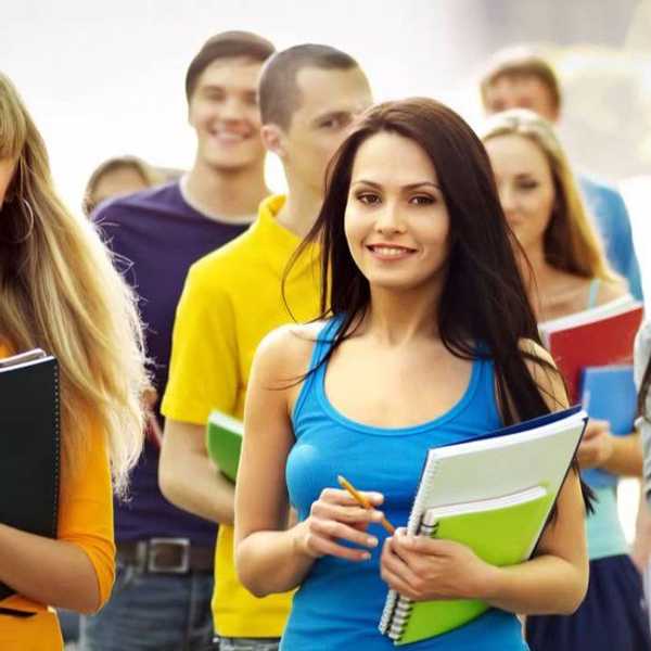 12 Ex-Freshmen Share Experiences (And Advice) From Their First Year