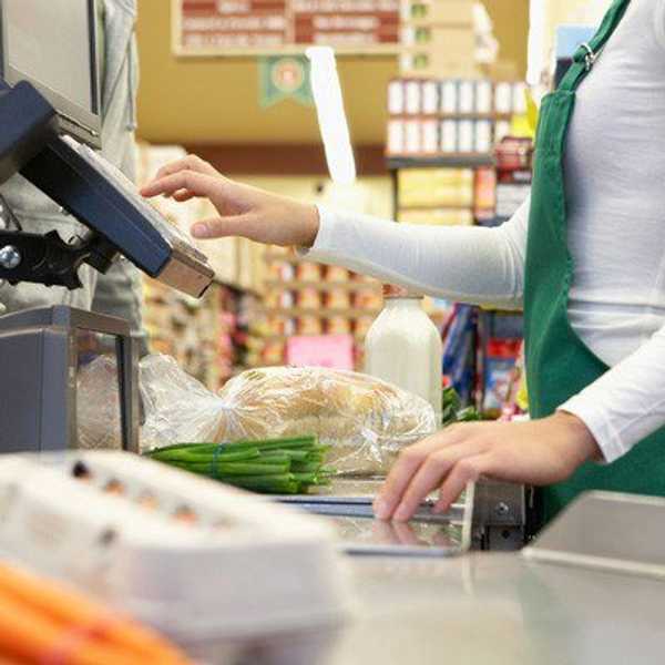 10 Things Grocery Store Cashiers Can Relate To