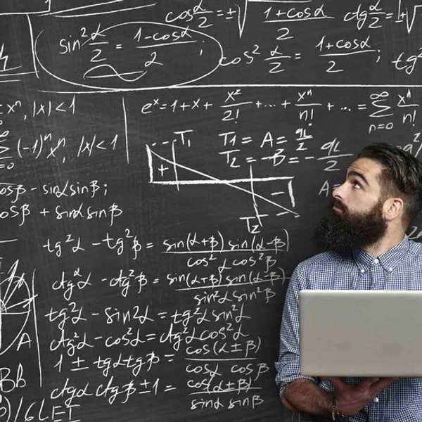 3 Types Of College Professors Everyone Has