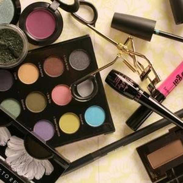 8 Reasons Why I Don't Wear Makeup