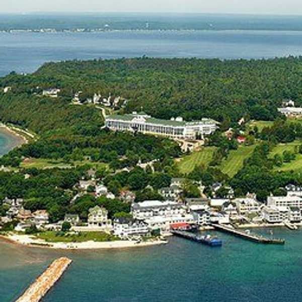 12 Reasons Why Mackinac Island Is The Best Summer Vacation Spot