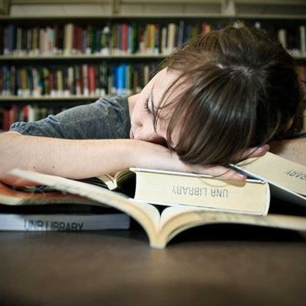 6 Struggles Of Taking Online Summer Courses