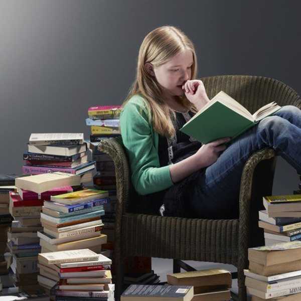 10 Signs You Might Be Addicted To Reading
