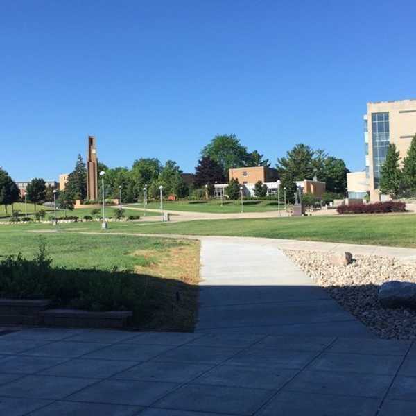 10 Ways to Make the Most of Your College Town Summer