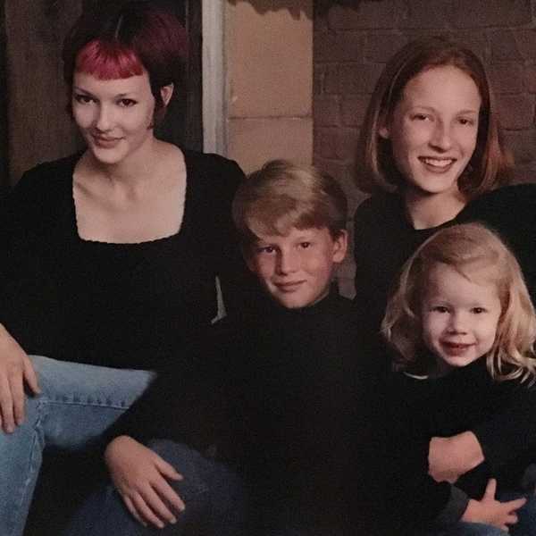 15 Things You Know To Be True When You're The Sibling That's 10 Years Younger
