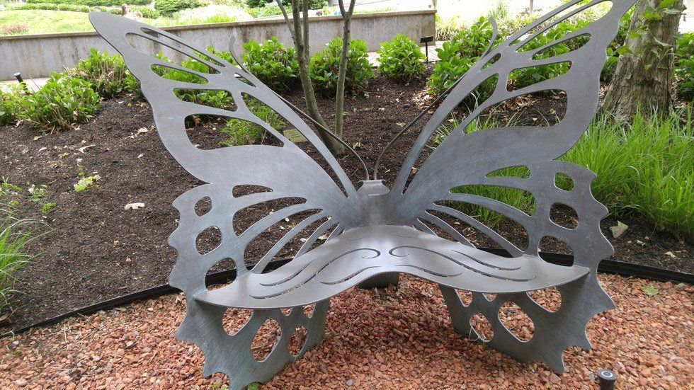 Roses Are Red, Violets Are Blue