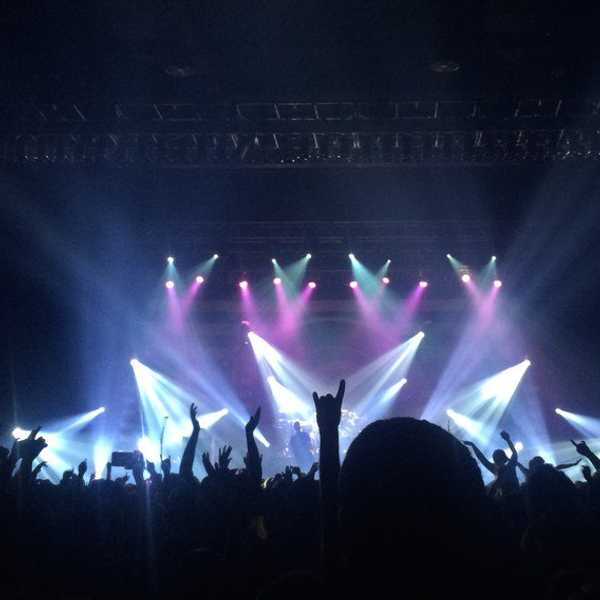 I Went To A Blink-182 Concert And It Was Absolute Chaos