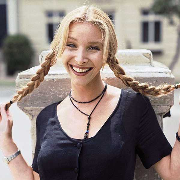 Reasons Why We All Need A Phoebe Buffay In Our Lives