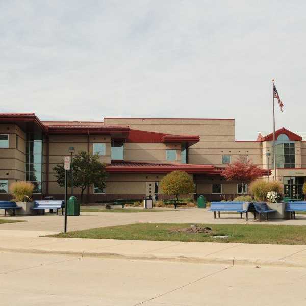 11 Signs You Attended Dakota High School