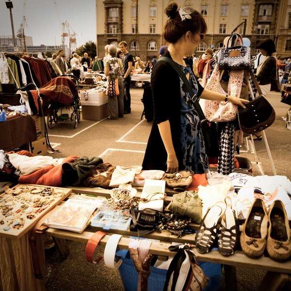 The Ultimate College Student's Guide To Secondhand Shopping