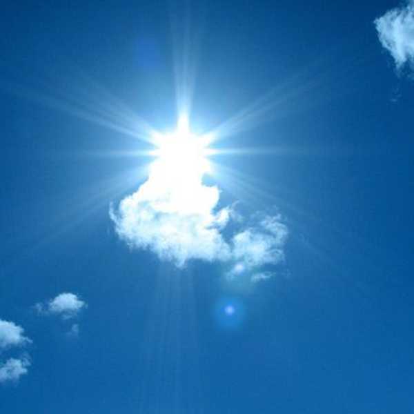 27 Thoughts That Run Through Your Head While Sun Tanning In Your Yard