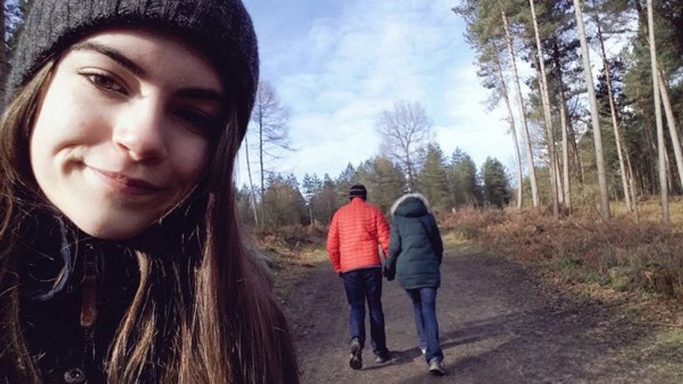 10 Signs Your Parents Are Your BFFs