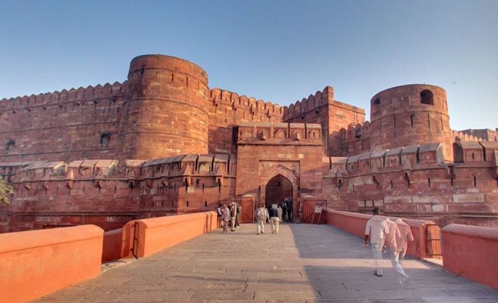 How To Travel On $4 A Day