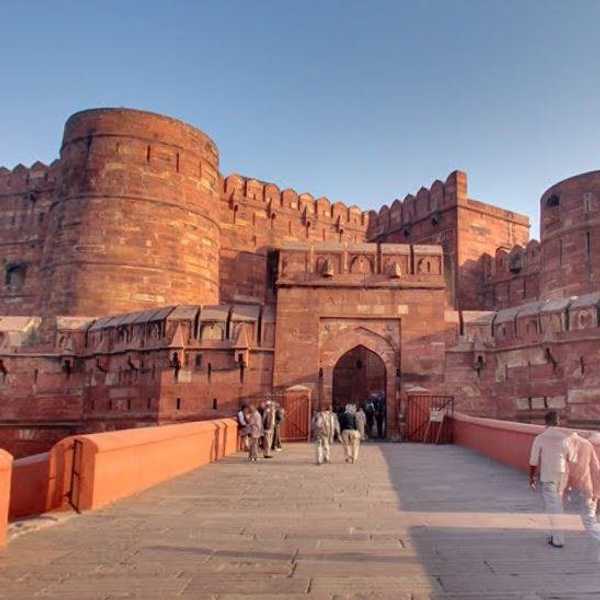 How To Travel On $4 A Day