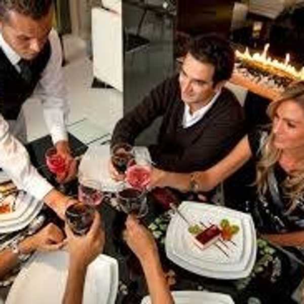 11 Signs You’re A Waiter Or Waitress