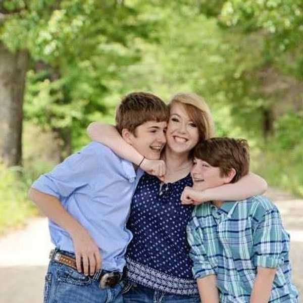 15 Thoughts Every Oldest Sibling Has At Some Point
