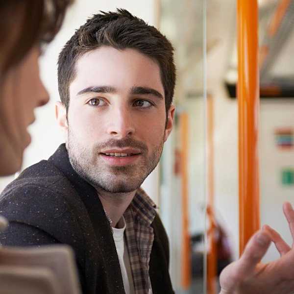 12 Ways To Start A Conversation With A Stranger