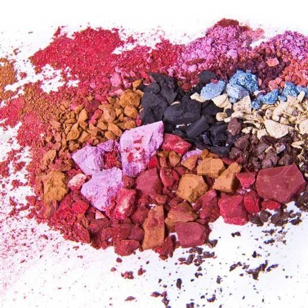 Top Ten Makeup Must-Haves for College Girls