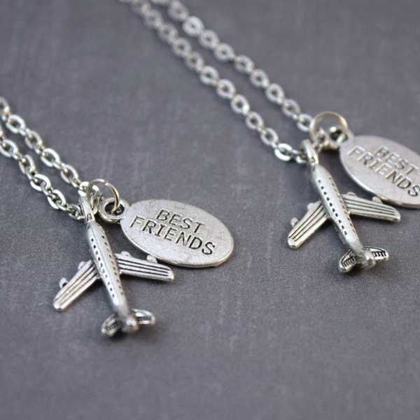 11 Things That Are Learned When Your Best Friend Lives Across The Globe