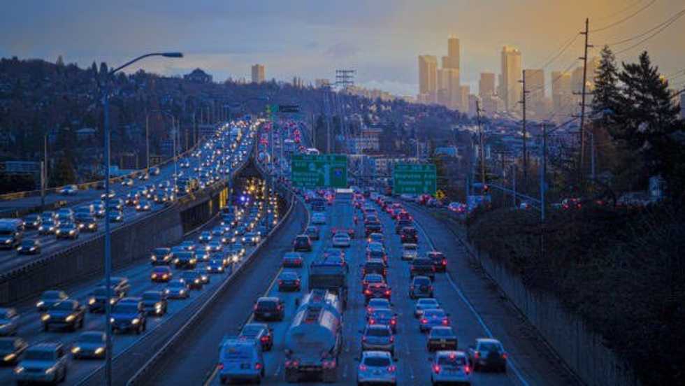 15 Things That Cross Our Minds During Rush Hour