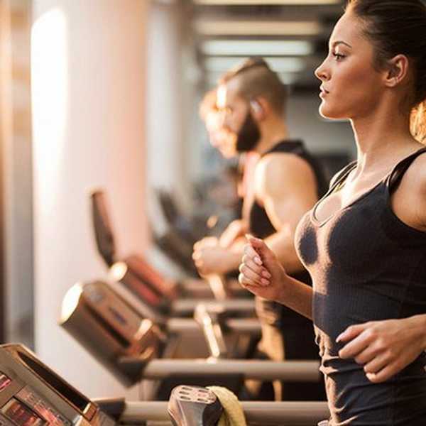 8 Reason You Shouldn't Wait Until January To Start Working Out