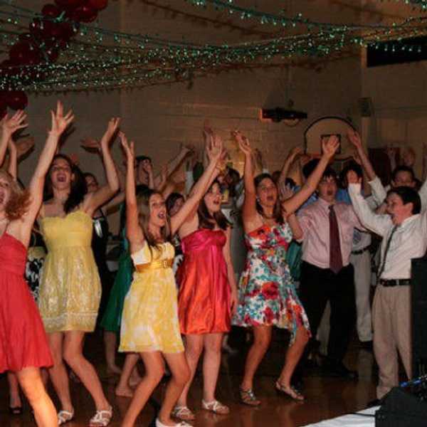 10 Middle School Trends Of The 2000s Everyone Was Guilty Of