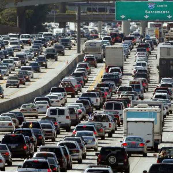 20 Thoughts We All Have While Sitting In LA Traffic
