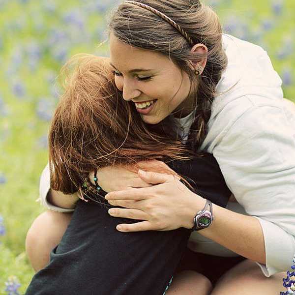 12 Things Older Sisters Doubling as Second Moms Will Know