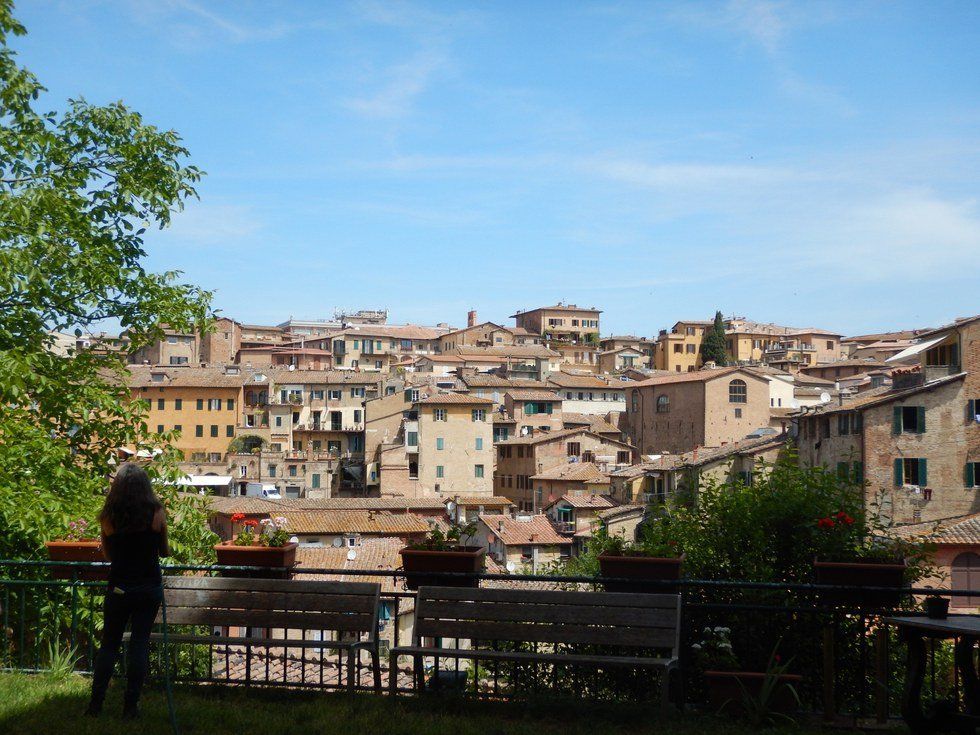 15 Tips For Students Studying Abroad