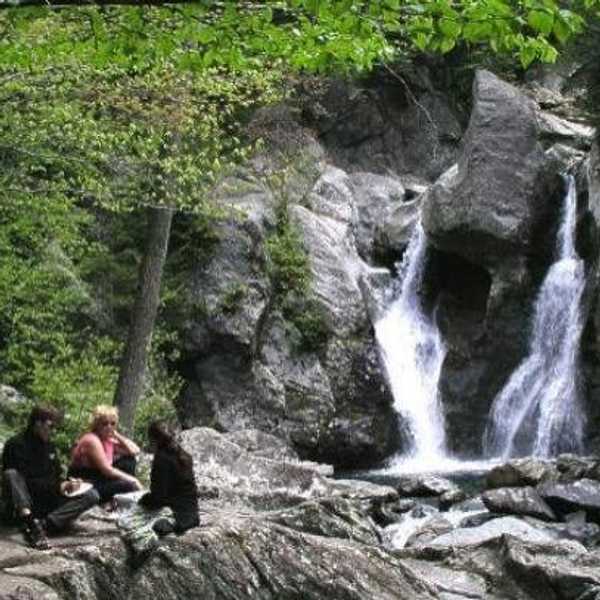 11 (Cheap) Things To Do With Your Friends This Summer That Won't Break The Bank