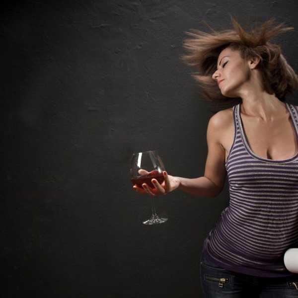 8 Reasons Why Wine Is A Girl's Best Friend